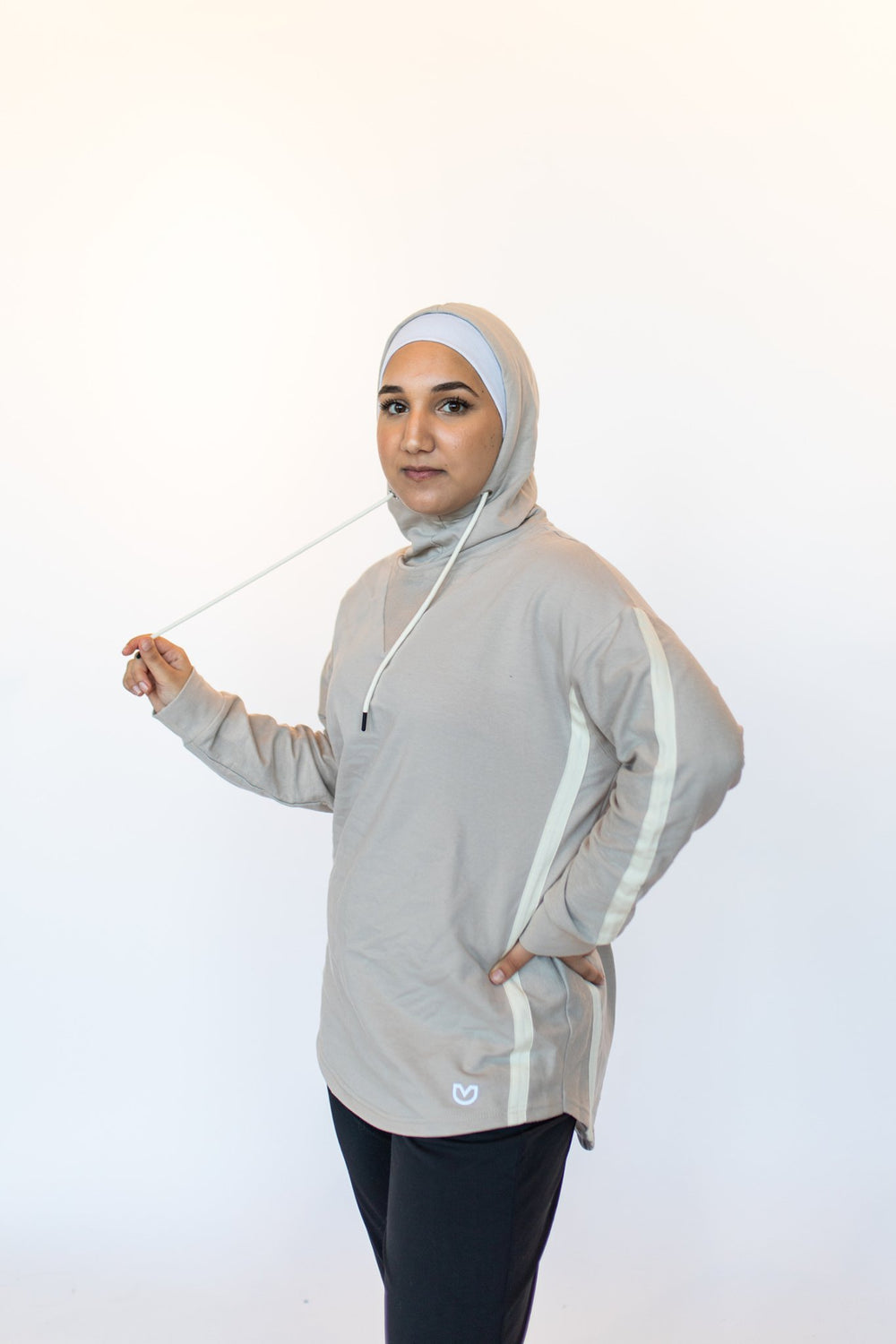 MOTUS Hoodie - Modleta